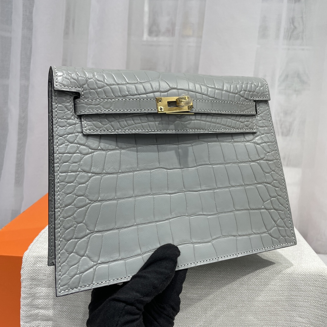 Hermes Kelly Danse Evercolor Bag In Light Grey Crocodile Niloticus Leather